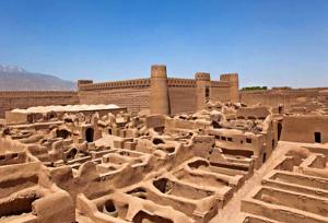 آغاز مرمت بافت تاریخی و ارگ راین 