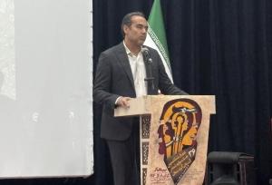 کاظمی: در هجوم فضای مجازی، تنها تئاتر است که جامعه را نجات می‌دهد