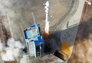 چین در کمتر از یک روز سه پرتاب فضایی انجام داد