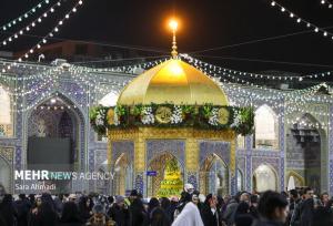 حال و هوای حرم رضوی در شب میلاد امام علی(ع)