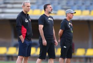 تکذیب حضور سرمربی چادرملو در پرسپولیس