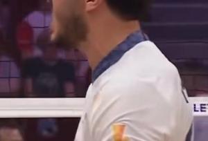 فدراسیون جهانی والیبال، دیوانه حرکت ستاره ایران شد