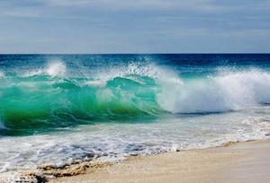 افزایش باد و مواج شدن خلیج فارس در سواحل هرمزگان