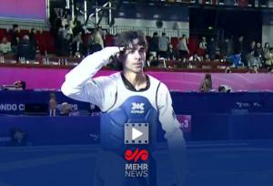 احترام نظامی ابوالفضل زندی به پرچم ایران پس از کسب مدال طلا