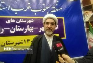 ملکی: بیمه خبرنگاران از طریق صندوق اعتباری هنر پیگیری می‌شود