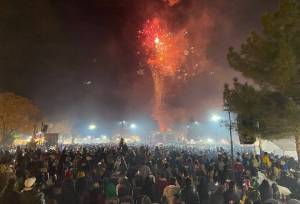 نور، شادی و انتظار در جشن نیمه شعبان میدان ارگ کرمان