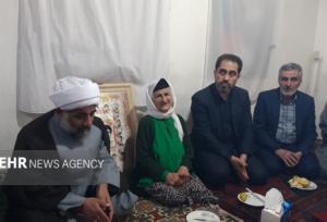 دیدار فرماندار رودبار با مادران سه شهید والامقام روستای انبوه
