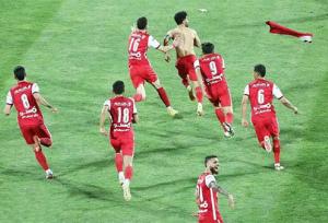 ستاره پرسپولیس در دربی‌های آذر ماه کیست؟