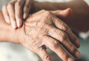 سلول‌های بنیادی به داد بیماران پارکینسونی رسید