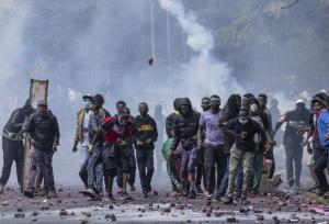 به وقت آشوب/ گزارش تصویری الجزیره از اعتراضات خشونت‌آمیز کنیا