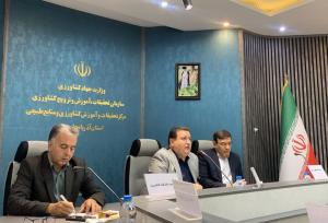 سالانه۳۰هزار تن بذر با همکاری مرکز تحقیقات آذربایجان غربی تولید می شود