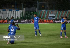 آشتی هواداران استقلال با آقاسی