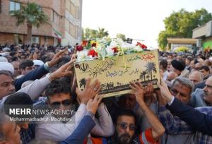 استقبال پاسداران نیروی زمینی از پیکر شهید گمنام در مرزهای جنوب غربی