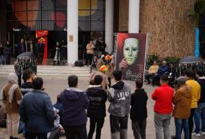 بخش خیابانی سی و هفتمین جشنواره تئاتر استان مرکزی آغاز بکار کرد