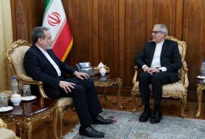 دیدار سفرای جدید ایران در نیجریه و مالی با عراقچی