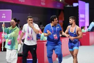 امینی: به آینده کشتی امیدوار شدیم/جوانان و بزرگسالان با هم کار می‌کنند