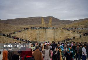 ساماندهی ورودی و پردیس تخت جمشید نیازمند ۲۴۶ میلیارد تومان اعتبار/ مسیر بازدید گردشگران تغییر می‌کند