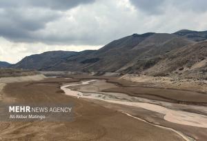 چهره خشکیده سد شاهچراغی؛ فریادی از زمین تشنه