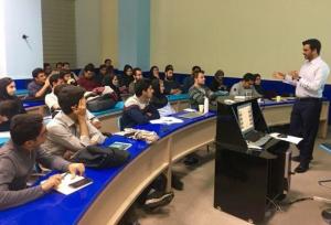 دانشگاه‌ها در توسعه و پیشرفت شهرستان‌ها نقش حیاتی دارند