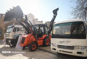 توزیع ۸۲میلیارد تومان ماشین‌آلات عمرانی وخدماتی بین دهیاری‌های خوزستان