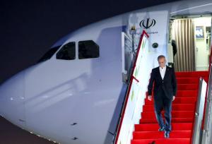 پزشکیان وارد آستانه پایتخت قزاقستان شد