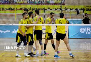 سرمربی والیبال سپاهان: در بهترین شرایط فنی بودیم/ حمایت تماشاگران شیرینی برد را دوچندان کرد