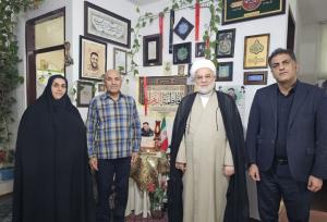 دیدار نماینده ولی‌فقیه در کردستان با خانواده شهید غلامرضا بامدی