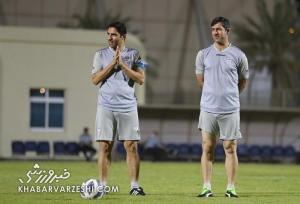 دو مربی خارجی همراه هلی‌کوپتر در پرسپولیس