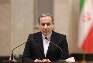 نطق توجه‌ برانگیز عراقچی در بدو ورود به ترکیه