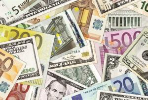 آخرین قیمت‌ دلار و یورو در بازار ارز تجاری