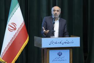 تعیین حداقل مزد کارگران موضوعی پیچیده است