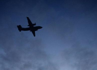 سقوط یک هواپیمای اماراتی در دریا+تصاویر