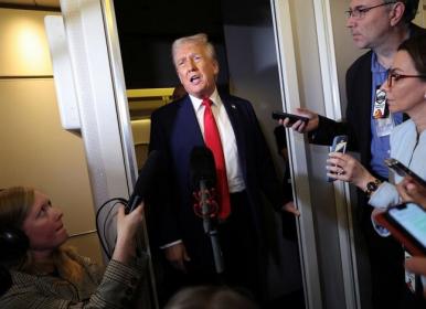 رئیس جمهور آمریکا راهی مالزی شد+ فیلم