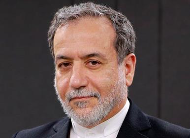 حضور عراقچی در مراسم تشییع پیکر شهدای اقتدار