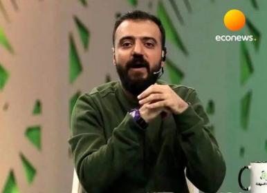 واکنش طنز ابوطالب به توهین گزارشگر افغانستانی