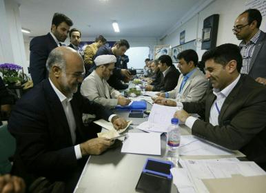 عدم التزام به اسلام داوطلبان انتخابات به چه معناست؟
