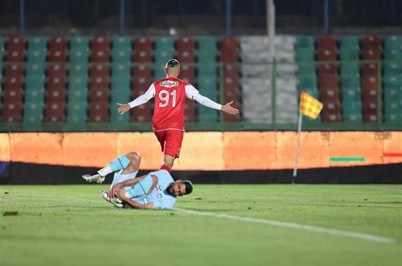 برد پرسپولیس مقابل گل‌گهر سیرجان با گل سردار 