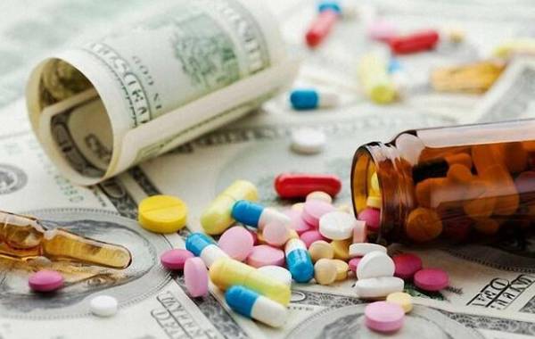 مجلس نباید به حذف ارز ترجیحی دارو رأی بدهد