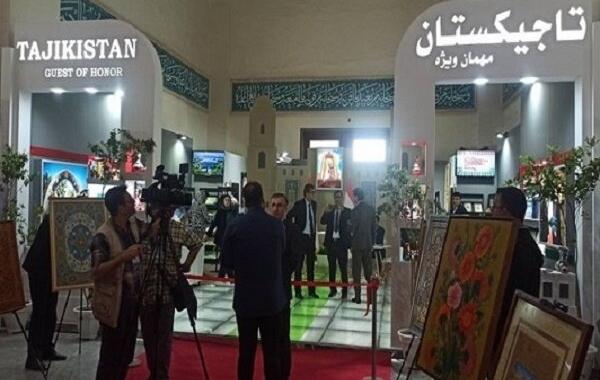 ادبیات ایران در تاجیکستان جایگاه ویژه‌ای دارد