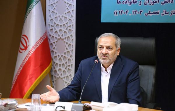 تمام معلمان کشور امسال آموزش می‌بینند
