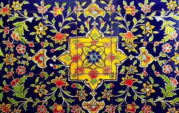 کاشی هفت‌رنگ؛هنر نگارگری بر خاک درقلب اصفهان