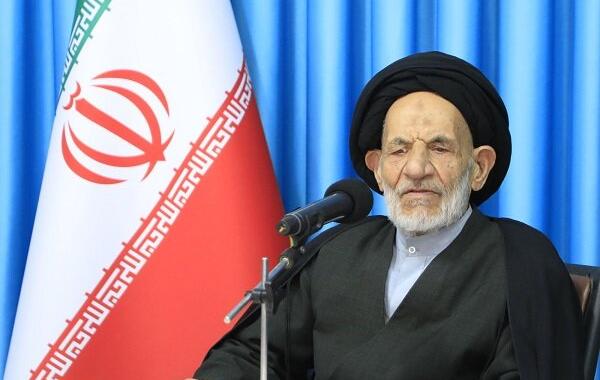 حل مشکلات مردم بالاترین عبادت است