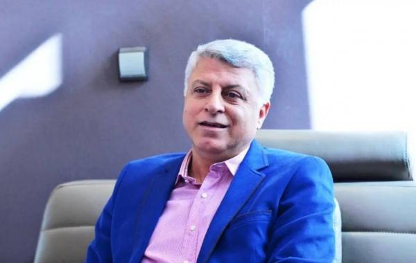 فیاض زاهد استعفا و الیاس حضرتی موافقت کرد