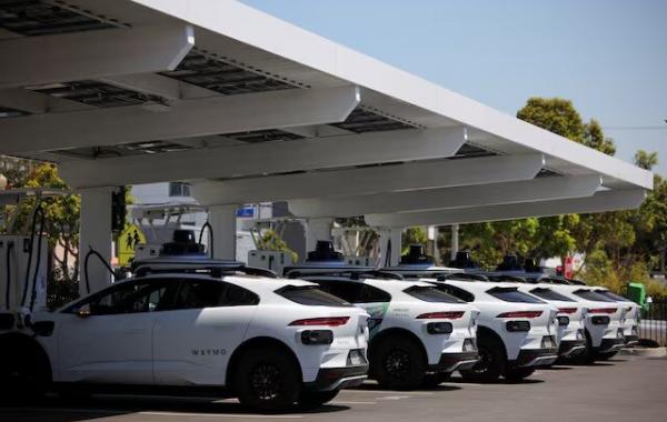 راه اندازی سرویس تاکسی روباتیک گوگل در سه شهر