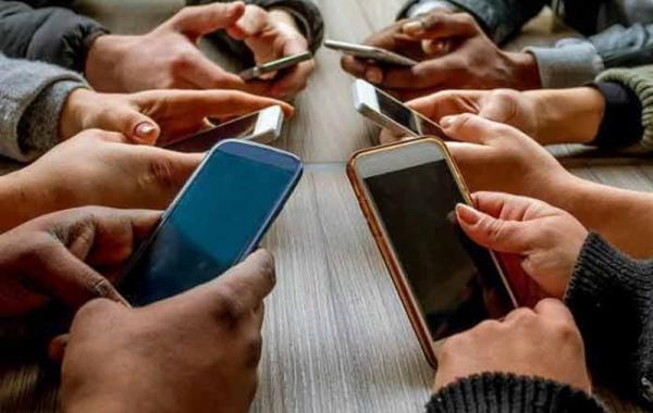 پشت پرده افت سنگین واردات موبایل به کشور