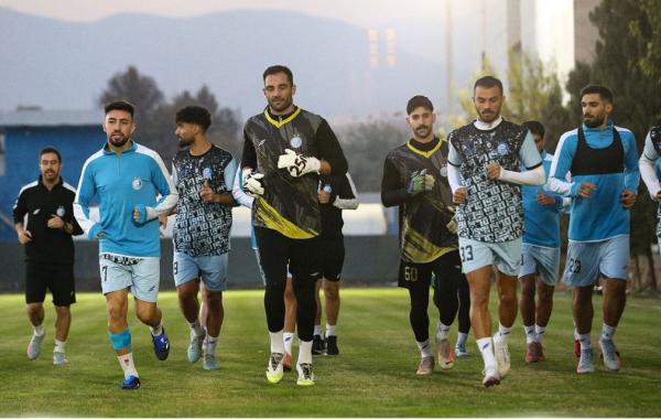 بازگشت غیرمنتظره یک ستاره به استقلال+عکس