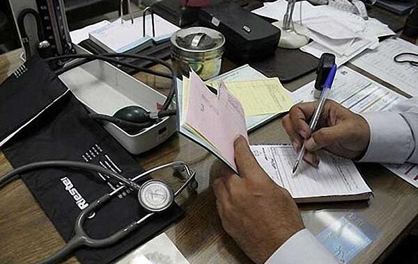دریافت تعرفه‌ مازاد از بیمار مصداق تخلف تعزیراتی است