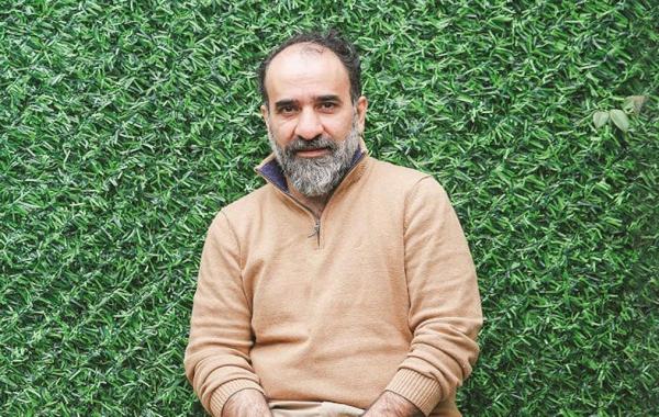 رضا امیرخانی دچار سانحه سقوط پاراگلایدر شد!