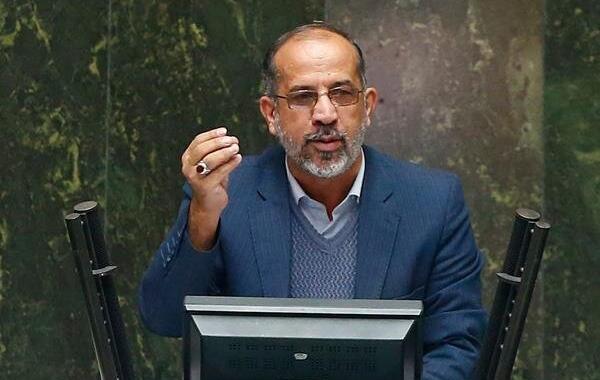 انتقاد شدید و ابراز نگرانی یک نماینده از گرانی دارو