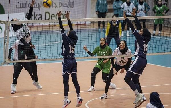 علیزاده:امسال لیگ والیبال بانوان تماشایی است